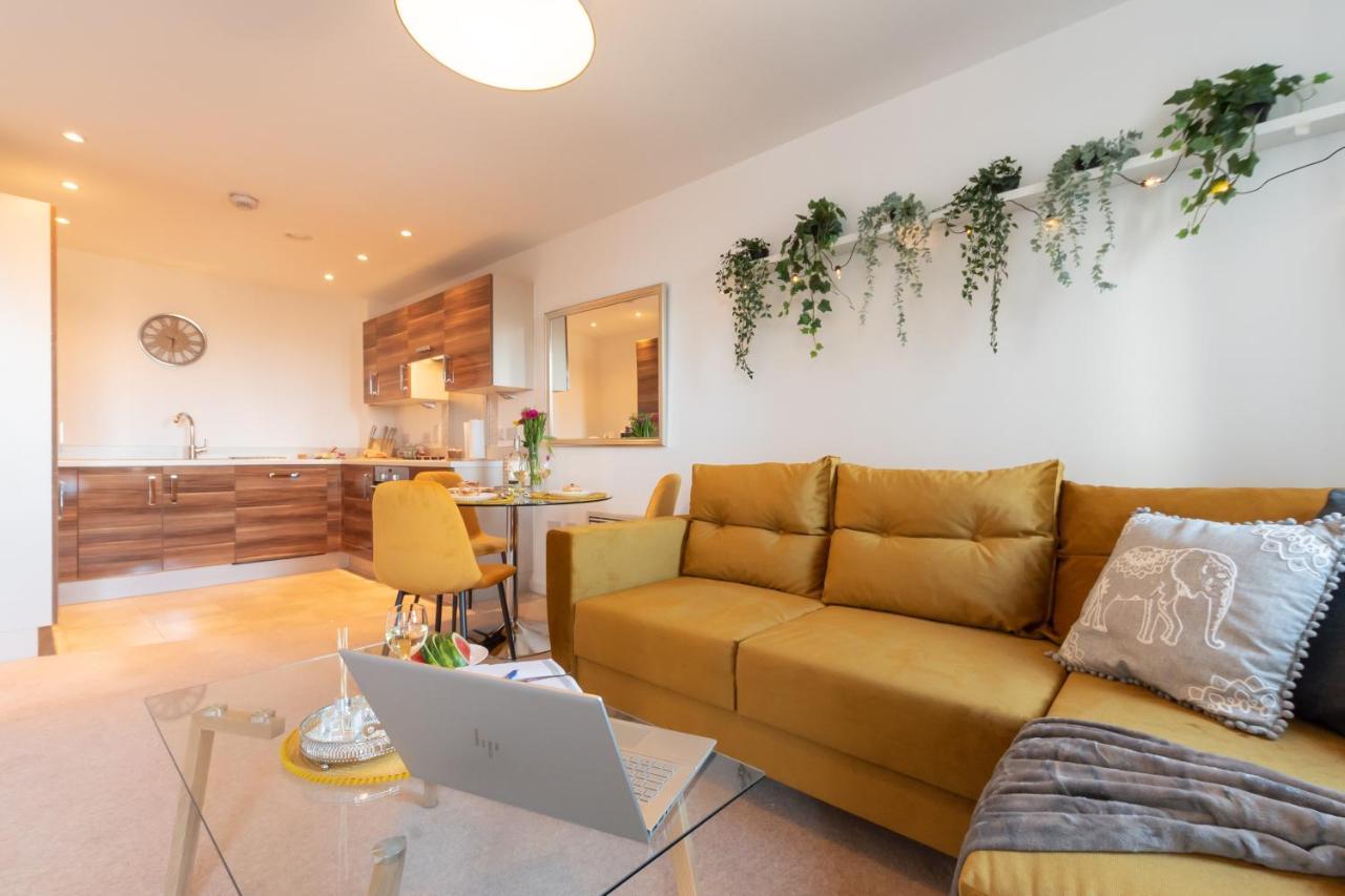 Amber Apartment Oasis - Your Gateway To Southampton'S Vibrant Heart, Port, Shopping Buitenkant foto
