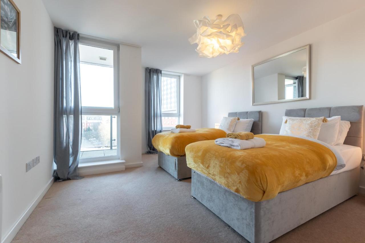 Amber Apartment Oasis - Your Gateway To Southampton'S Vibrant Heart, Port, Shopping Buitenkant foto
