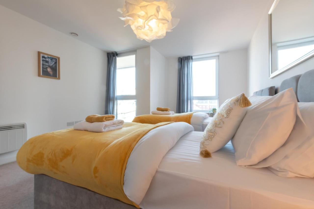 Amber Apartment Oasis - Your Gateway To Southampton'S Vibrant Heart, Port, Shopping Buitenkant foto